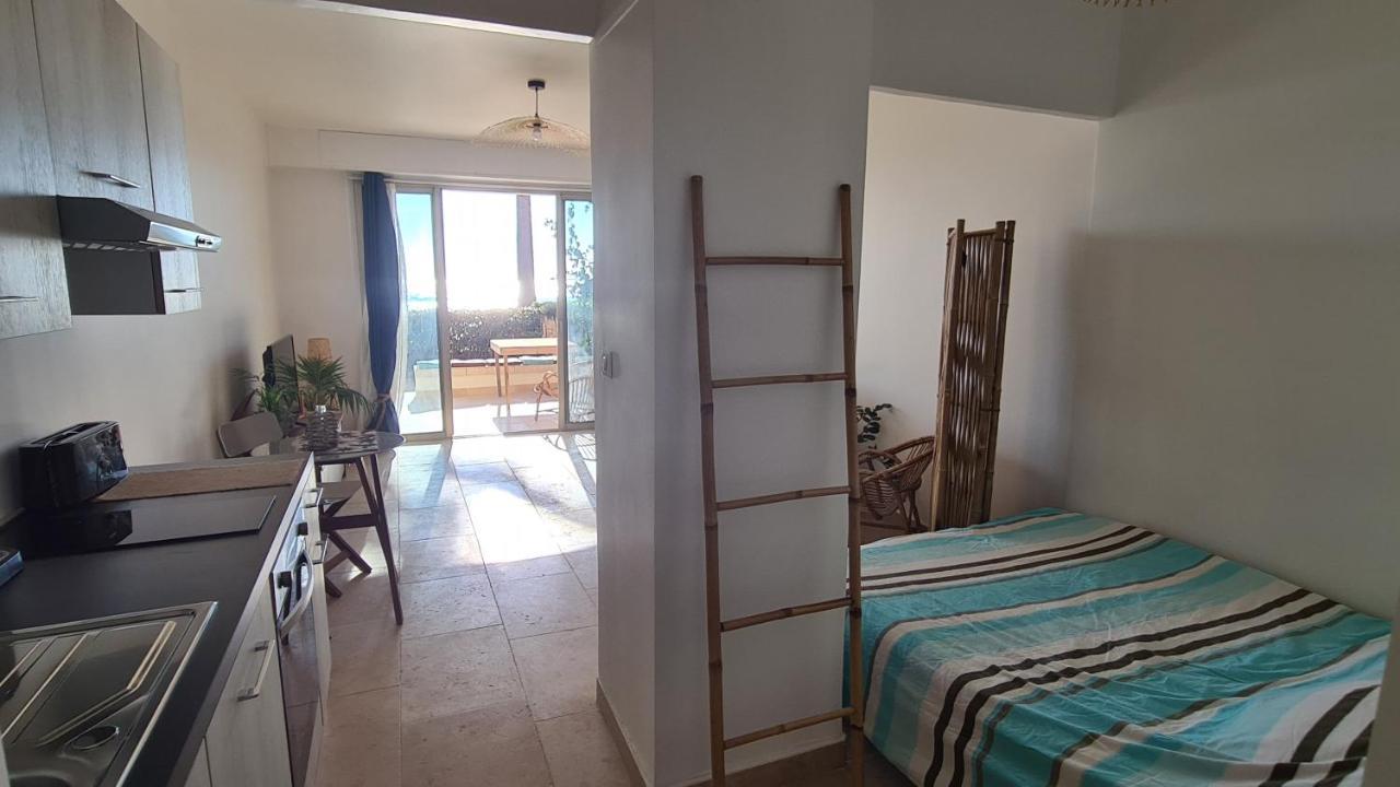 Ferienwohnung Ti Caz Kreol - Juan Plages Les Pieds Dans L'Eau Exterior foto