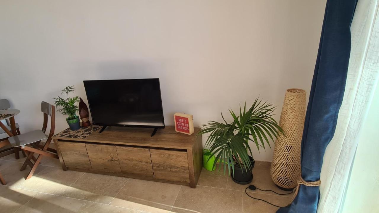 Ferienwohnung Ti Caz Kreol - Juan Plages Les Pieds Dans L'Eau Exterior foto